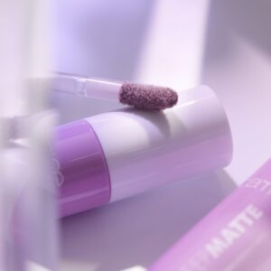 ظل عيون سائل ديب مات من كاتريس – Catrice Deep Matte Liquid Eyeshadow